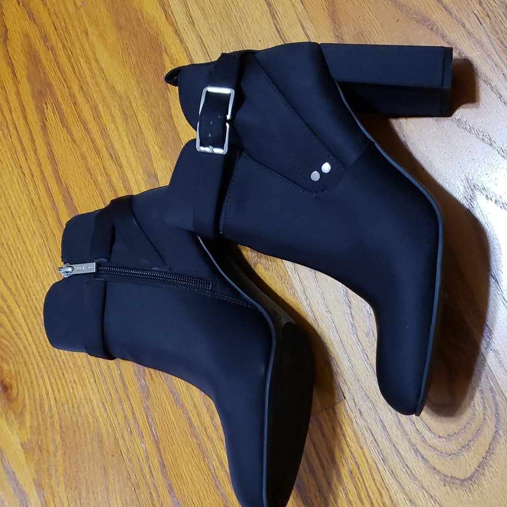 UNISA Black Boots 9